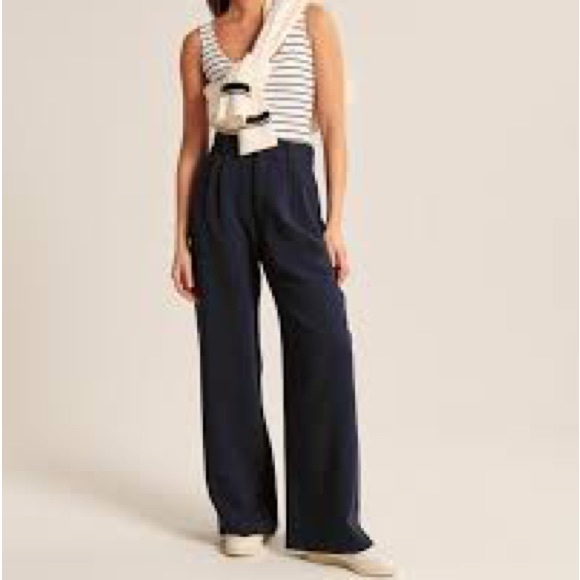 Abercrombie & Fitch Pants - NWT abercrombie Tailored Wide Leg Pants size small short navy